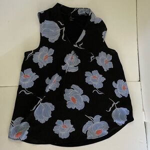 Worthington Black Size M Sleeveless Blouse lavender Flower Print 100% Polyester